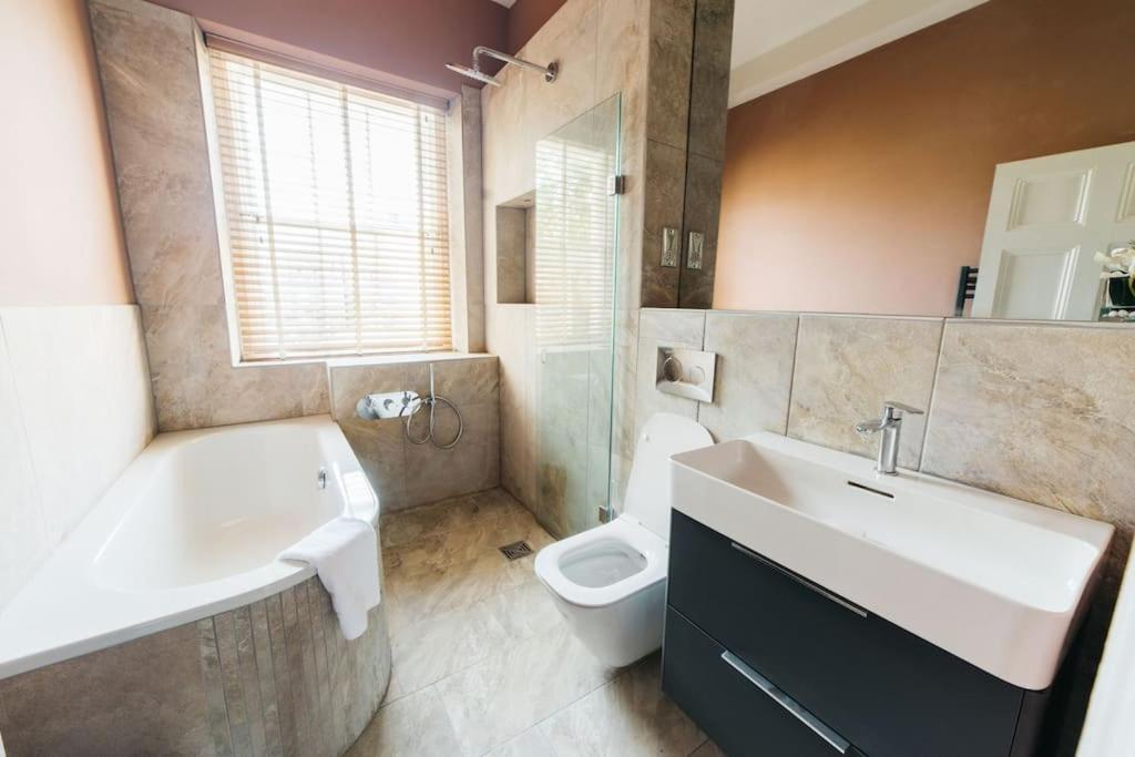 Luxury, Central, Sun-Filled 3 Bed Haven In Bath Exterior foto